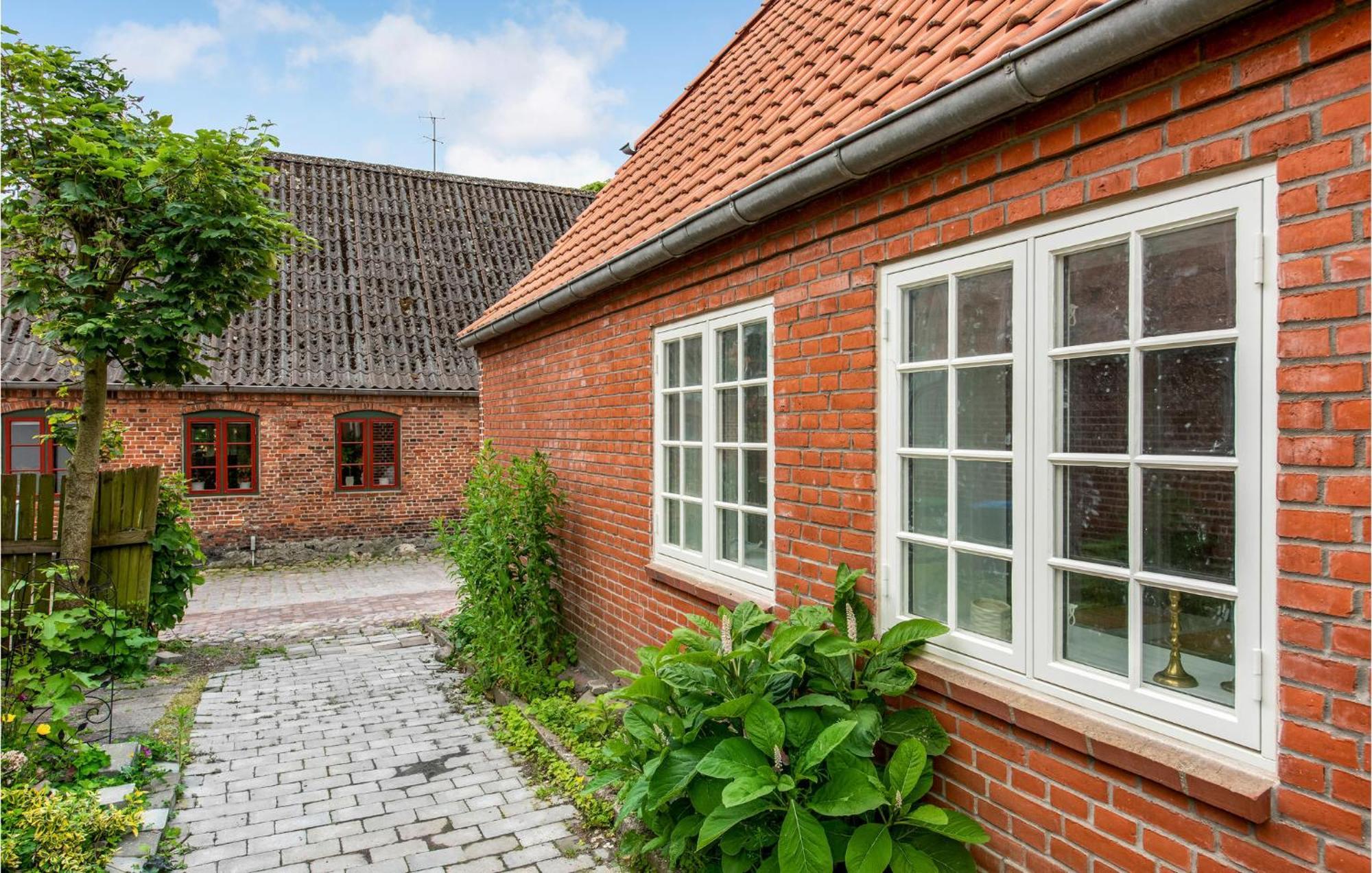 Pet Friendly Home In Hojer With Kitchen 外观 照片